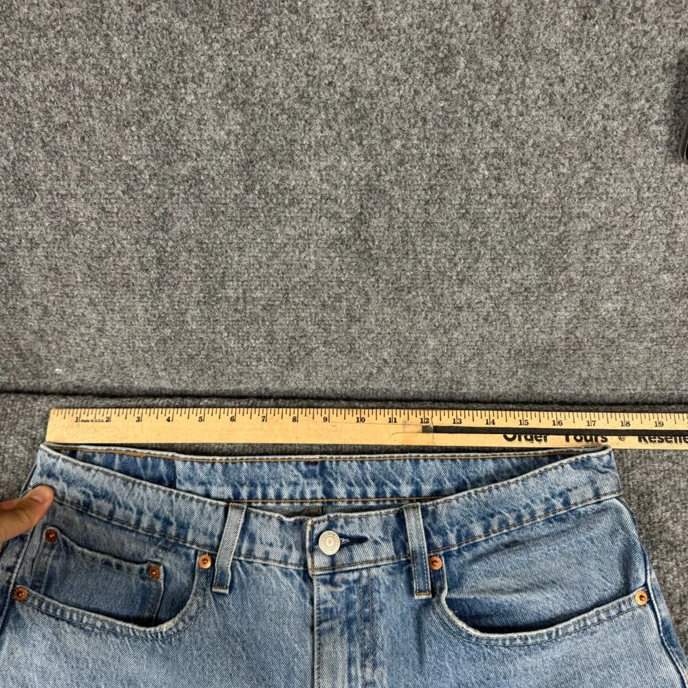 Levi's Jeans Mens Size 34 Light Wash 502 Regular Taper Denim Casual Classic Fit